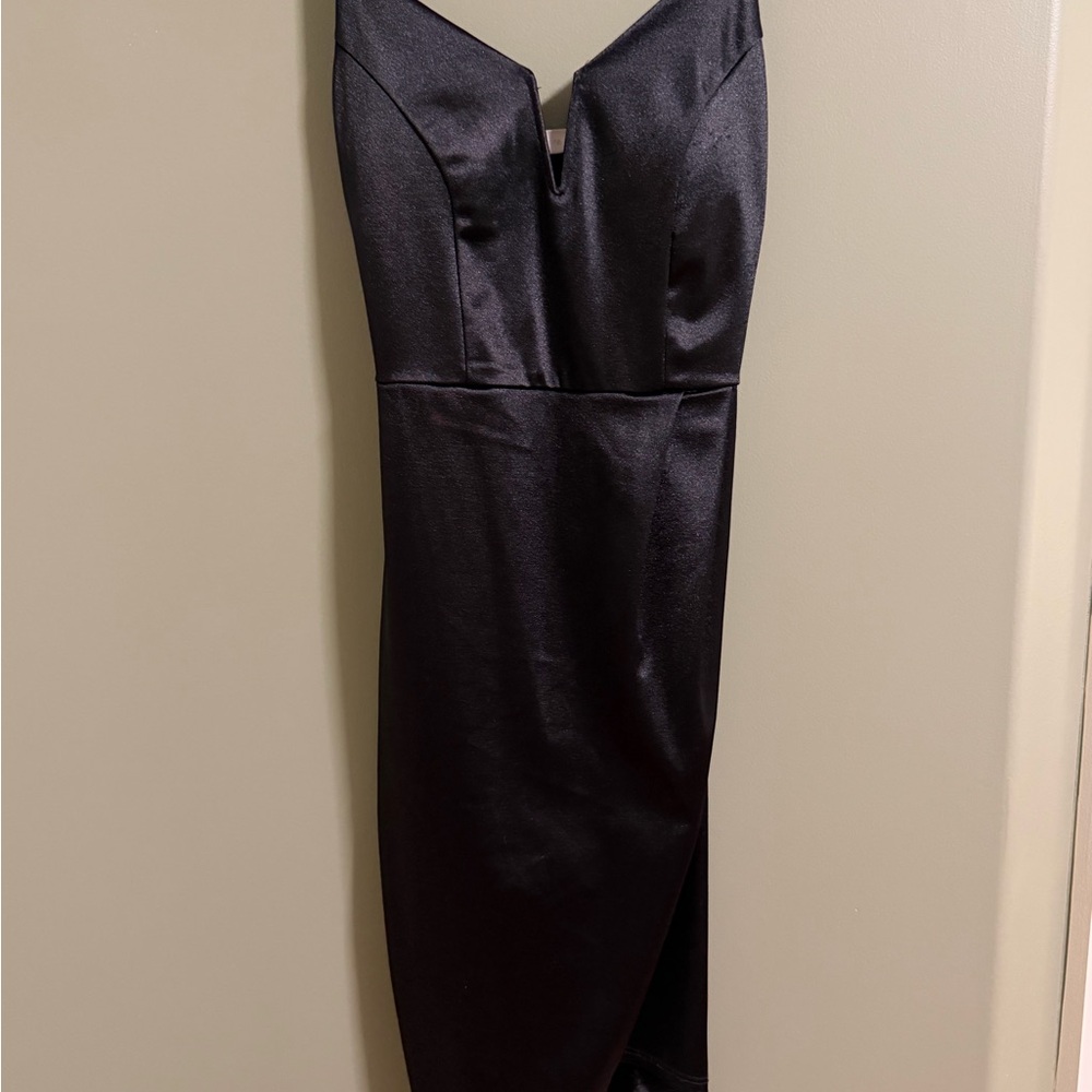 Elegant Black Sleeveless Dress